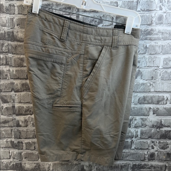 KÜHL shorts - Picture 2 of 9